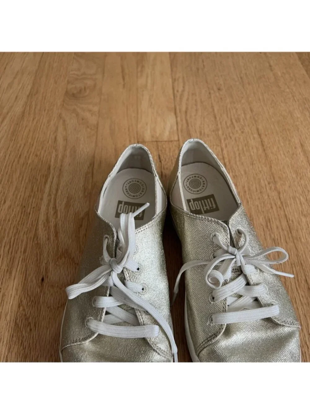 FitFlop Gold Sporty Lace Up Low Top Sneakers Women's Size 7